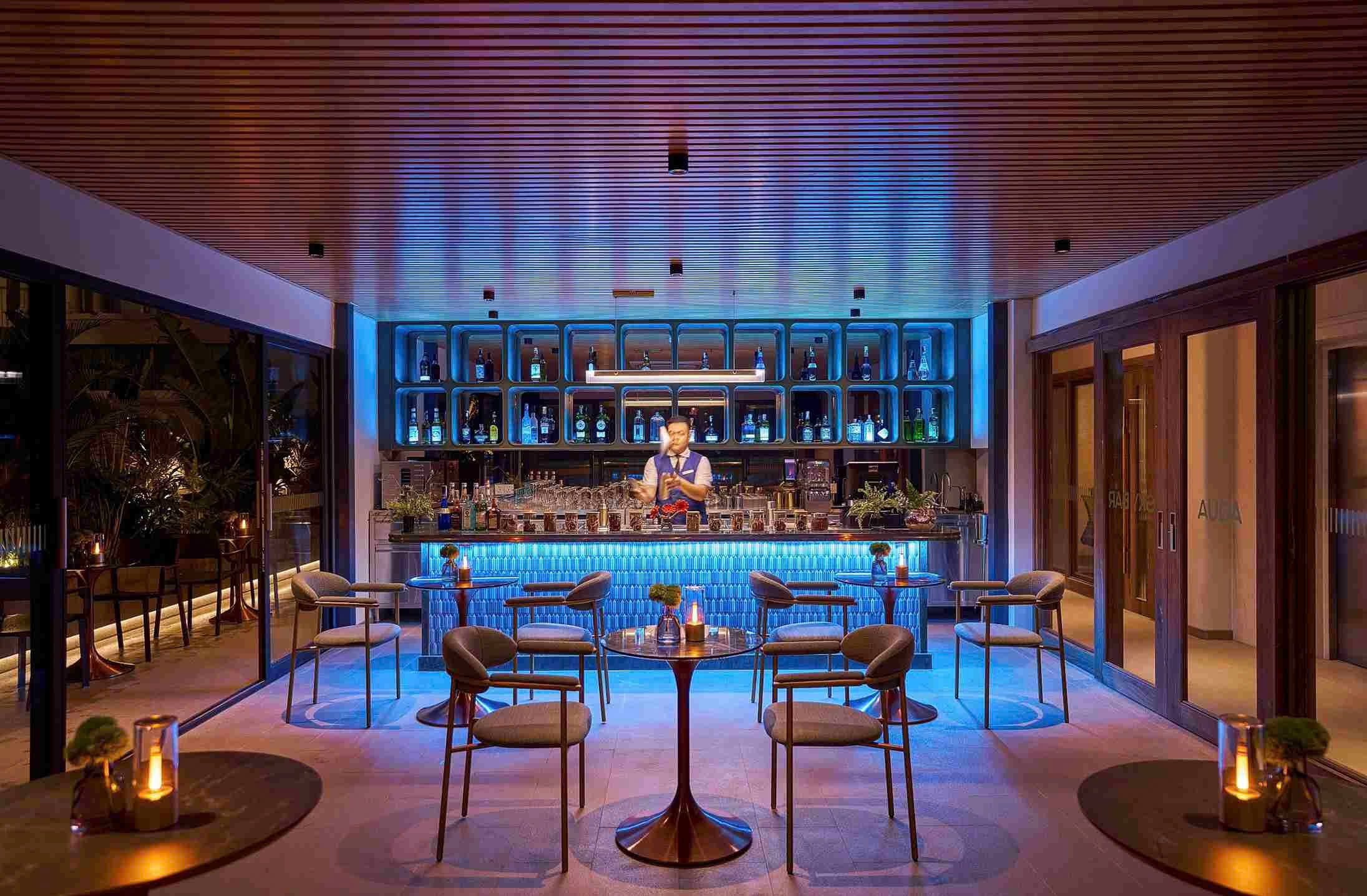 Aqua Sky Bar